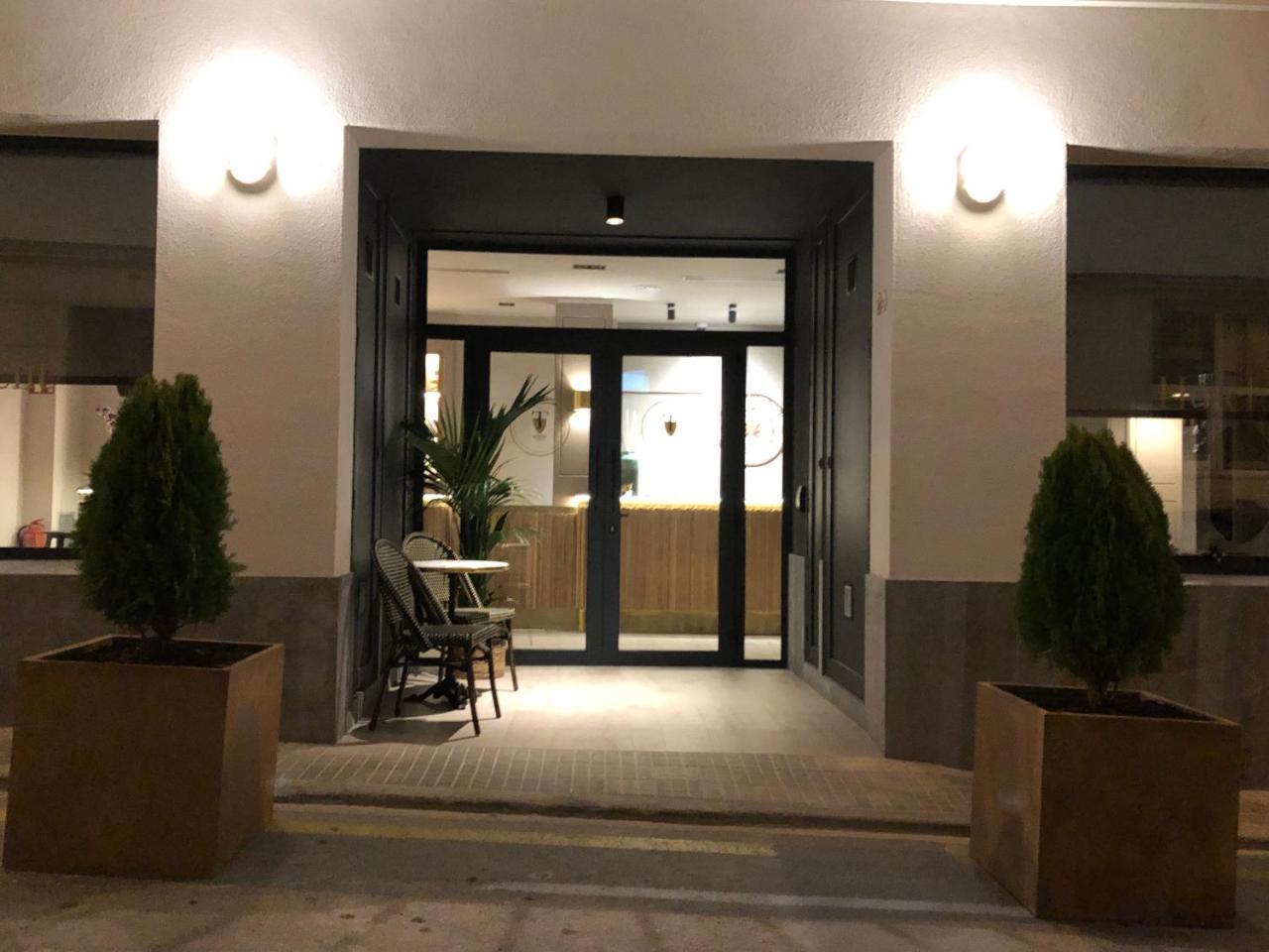 Hotel Torrent L'Escala Exterior photo